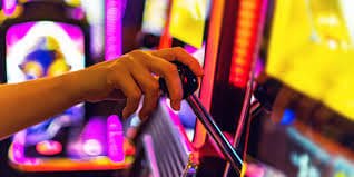 Menu permainan slot di sports betting dengan kategori Number Pair, Aviator, dan Sweet Bonanza